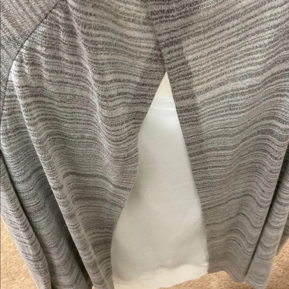 Code bleu Gray & white sweater medium - Picture 4 of 5